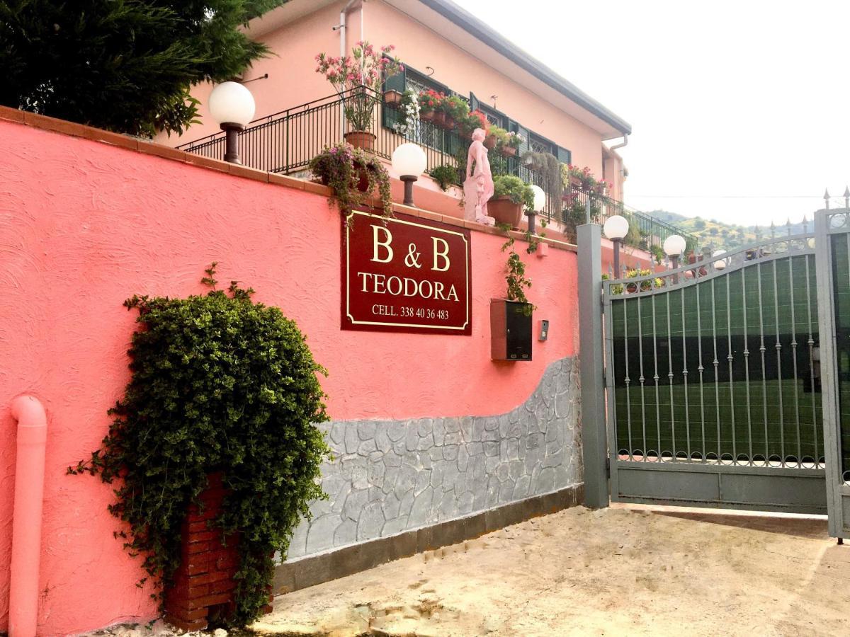B&B Teodora 佳吉 外观 照片